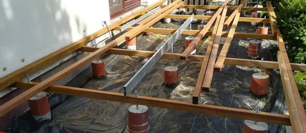 Co ile legary pod taras? Kluczowe informacje o prawidłowym rozstawie