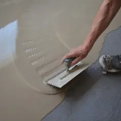 Jak zabezpieczyć taras betonowy przed wodą? Skuteczne metody ochrony